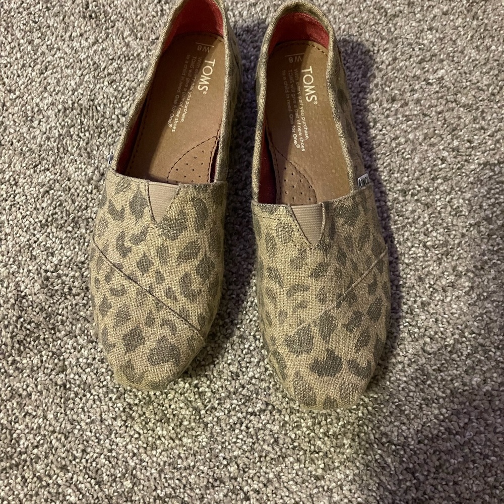 Toms Brown Flats with Animal Print